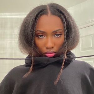 Meet your Posher, Janelle